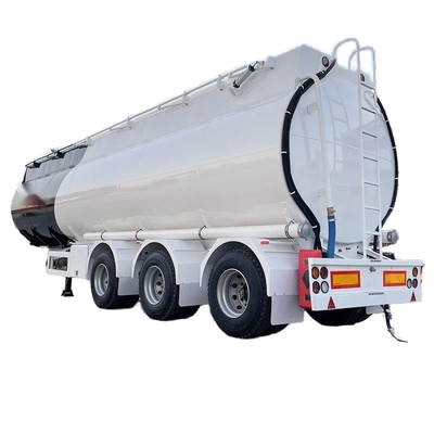 Semi Treler Tanker Bahan Bakar yang Kuat: Dirancang untuk Transportasi Bahan Bakar Cair dan Bahan Bahaya yang Aman dan Efisien di Afrika