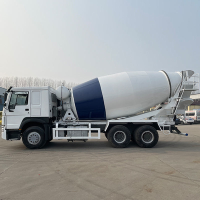 Sinotruk Howo Truk Baru Digunakan Trailer 10 hingga 18 Meter Kubik Kapasitas Cement Mixer Truk Dengan Pompa