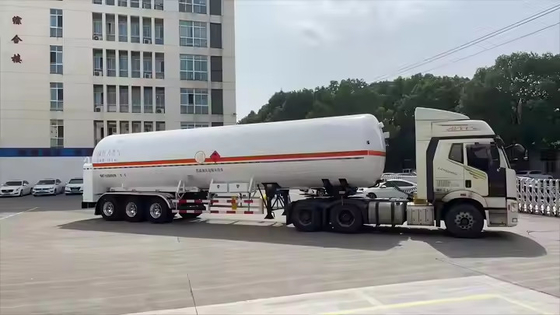 CIMC S30408 Q345R 3 poros Suspensi udara Rust Landing Leg 50# Traksi Pin LNG Tanker Truck