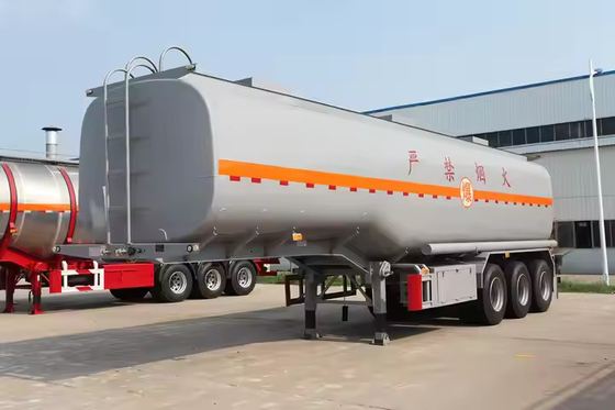 Tanker Listrik Sinotruk Tanker Listrik 8*4 35000 liter Tanker Listrik