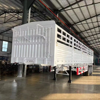 Semi trailer pagar berkinerja tinggi untuk transportasi ternak yang aman dan beban berat